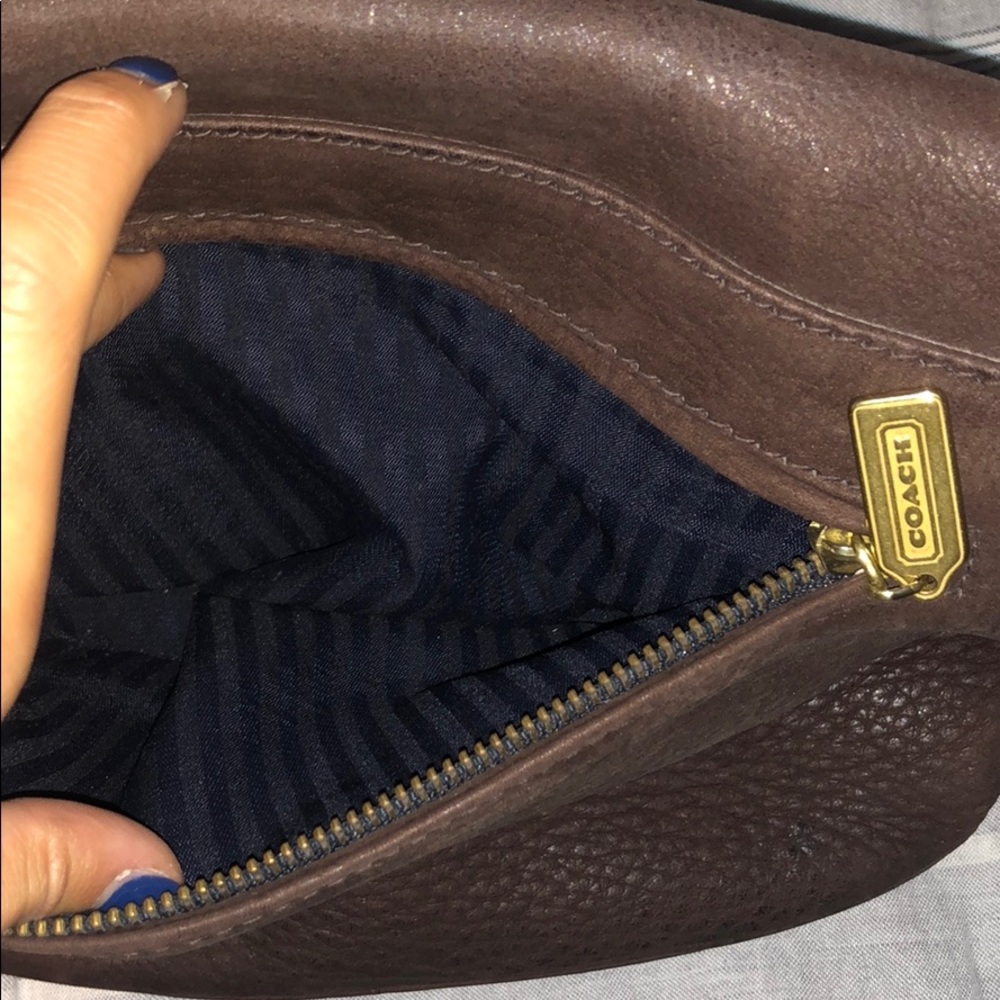 VINTAGE Coach Cross Body - Picture 6 of 8